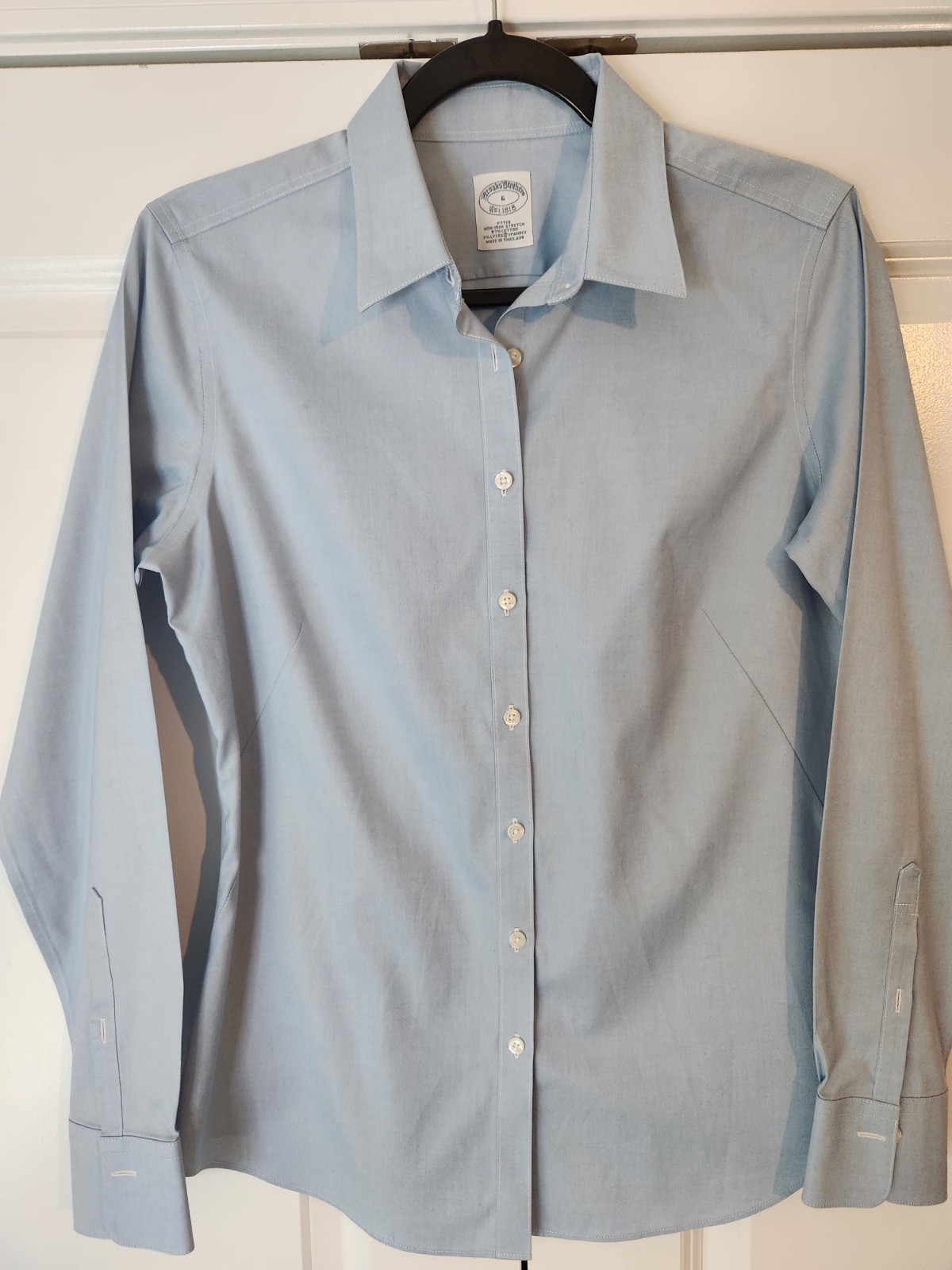 Brooks Brothers Button Up Shirt Womens Size 6 Crisp Non Iron Cotton Stretch