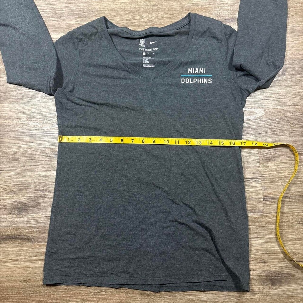 Nike Women’s Grey Shirt