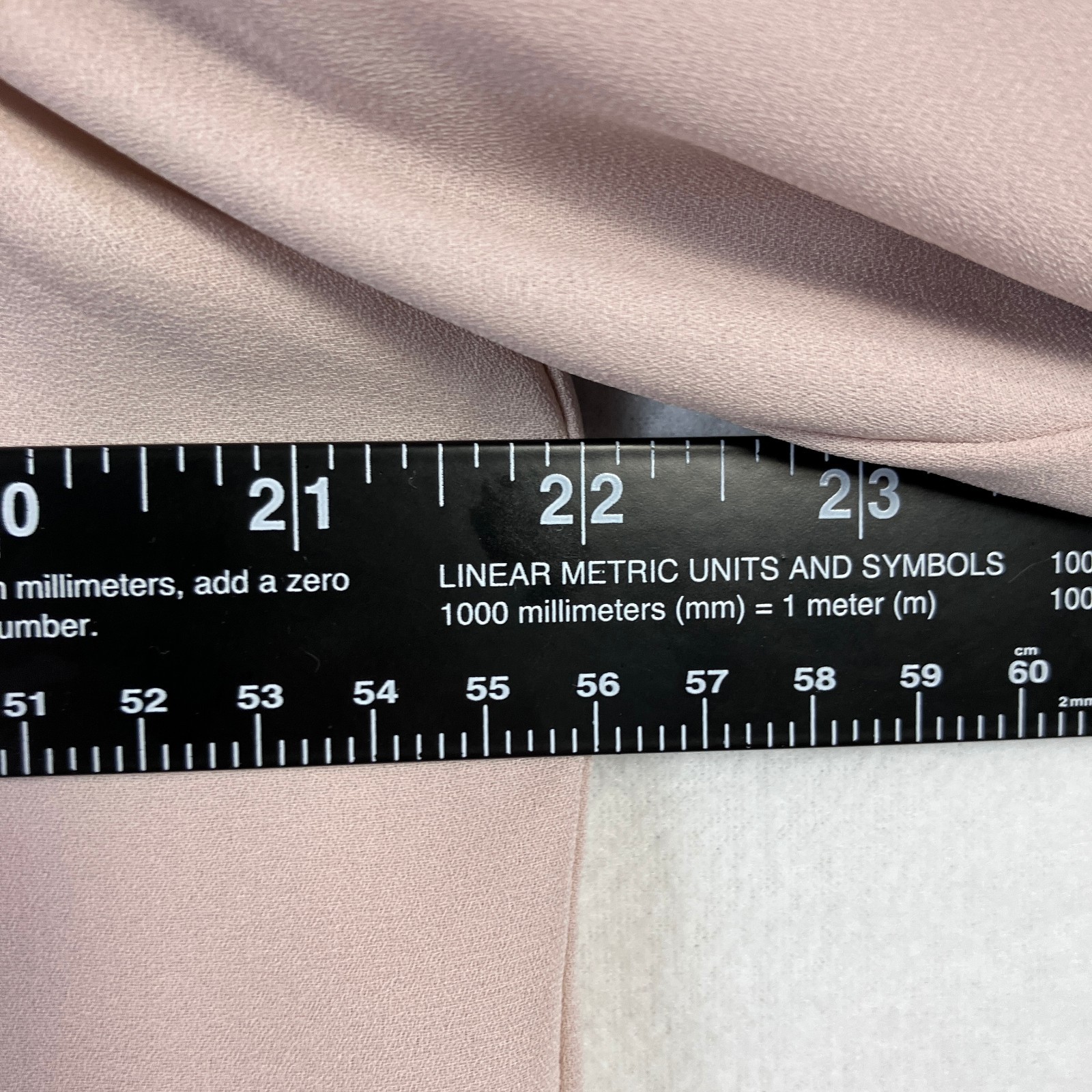 Sugar Lips Women’s Ruffle Split Tie Neck Blouse Size L Mauve NWT