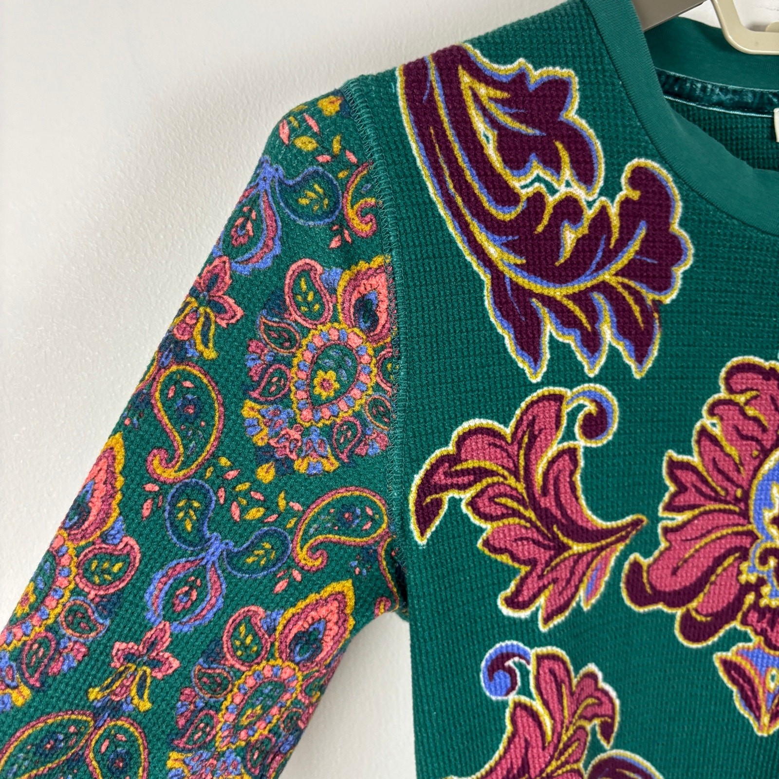 Sundance Thermal Long Sleeve Top Green Floral Paisley Small