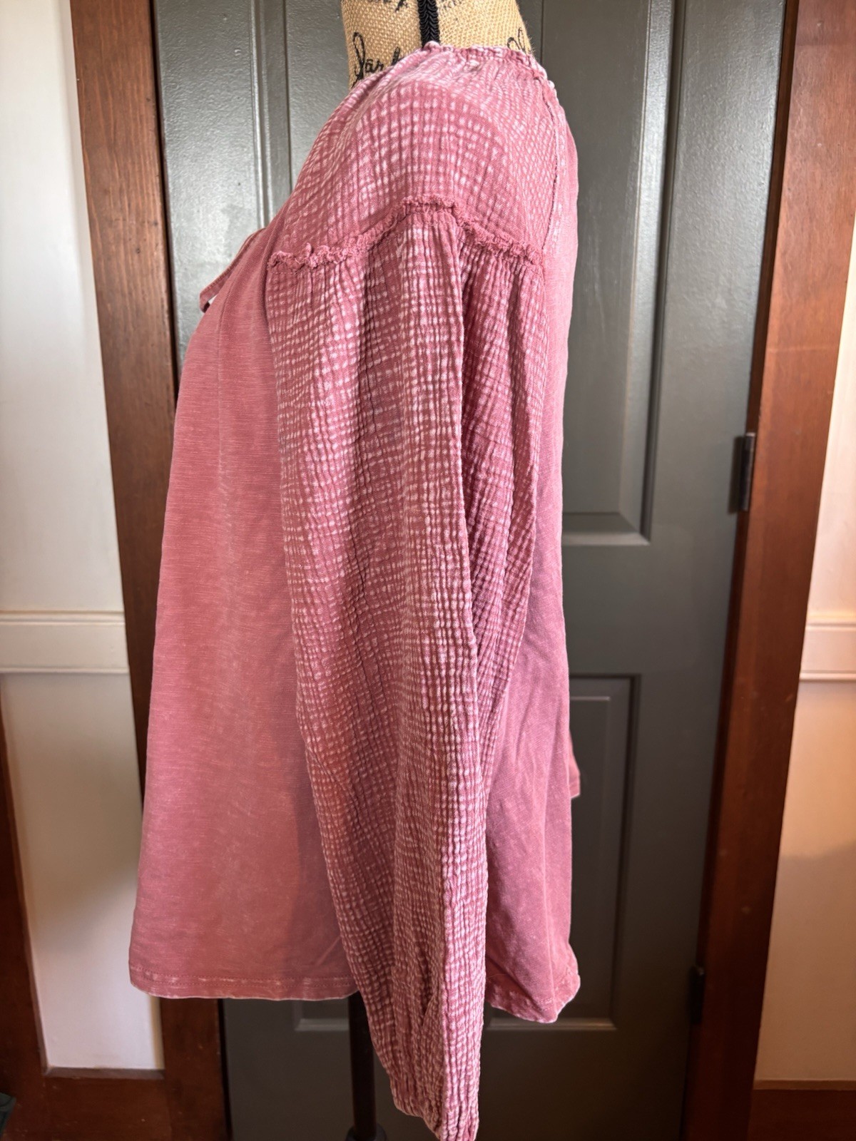 Easel Women’s Mauve Peasant Waffle Weave Top Size Small