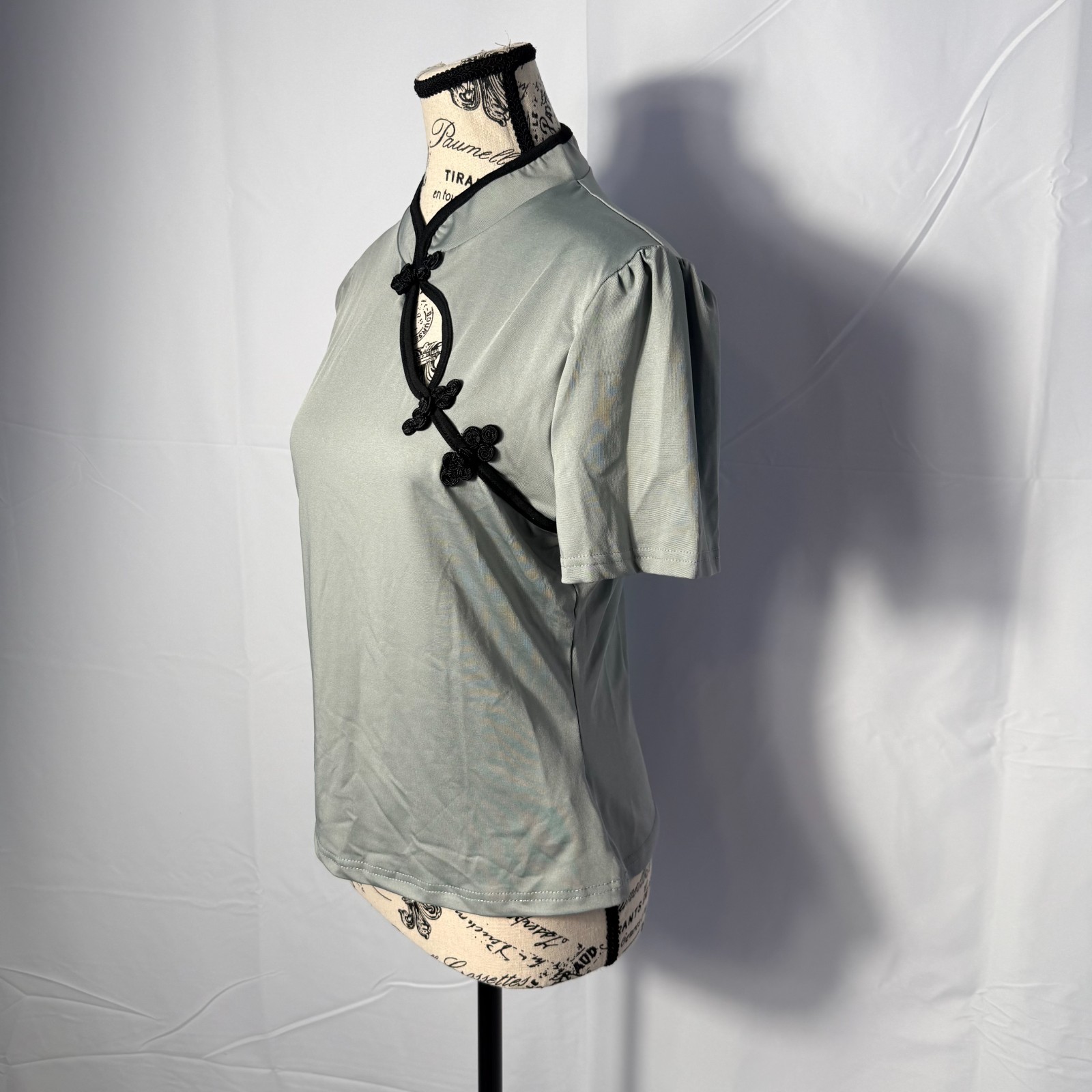 SHEIN Gray Mandarin Collar Frog Closure Top Size LRG Short Sleeve Asian Inspired