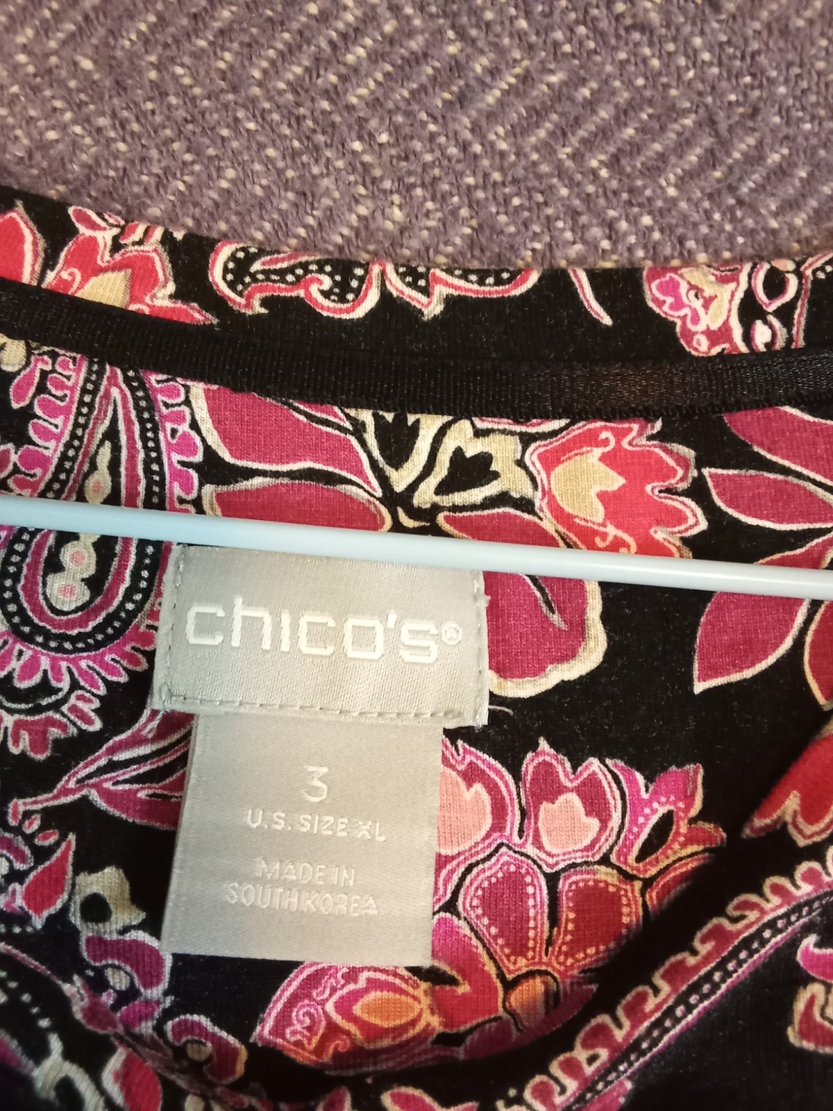 Chico’s Women’s Size 3 Paisley Knit Top Ruffle Scoop Neck Pullover Stretch