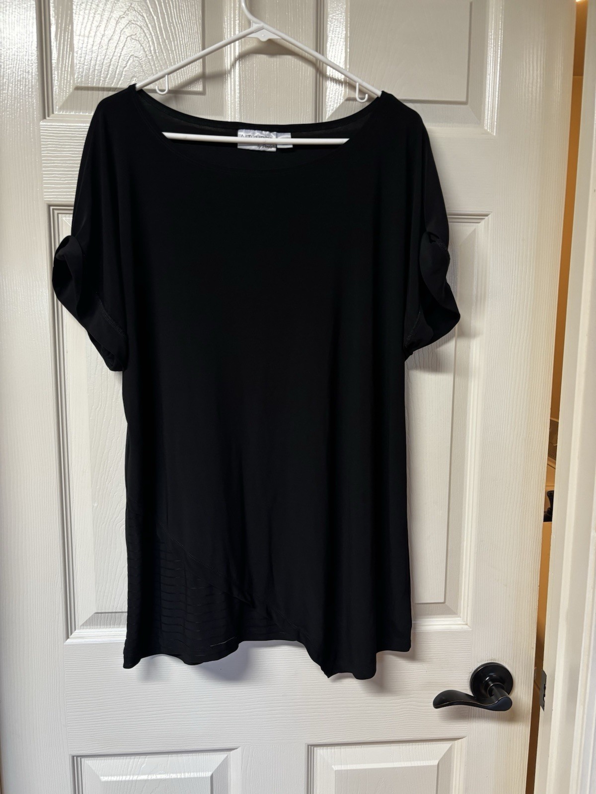 Attitudes by Renee Women’s Black Butter Knit Short Sleeve Blouse. XL