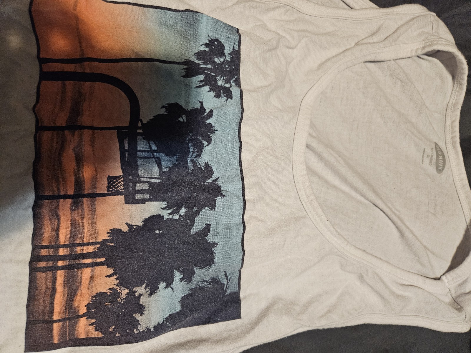 Old Navy Graphic Tank Top XL Palm Tree Sunset On White Shirt
