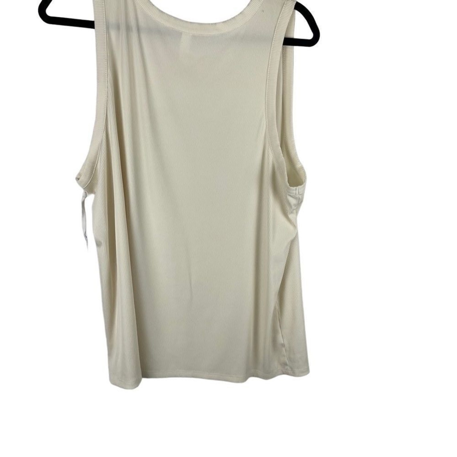 Stylus ribbed ivory crew neck tank top sz 2X has considerable stretch