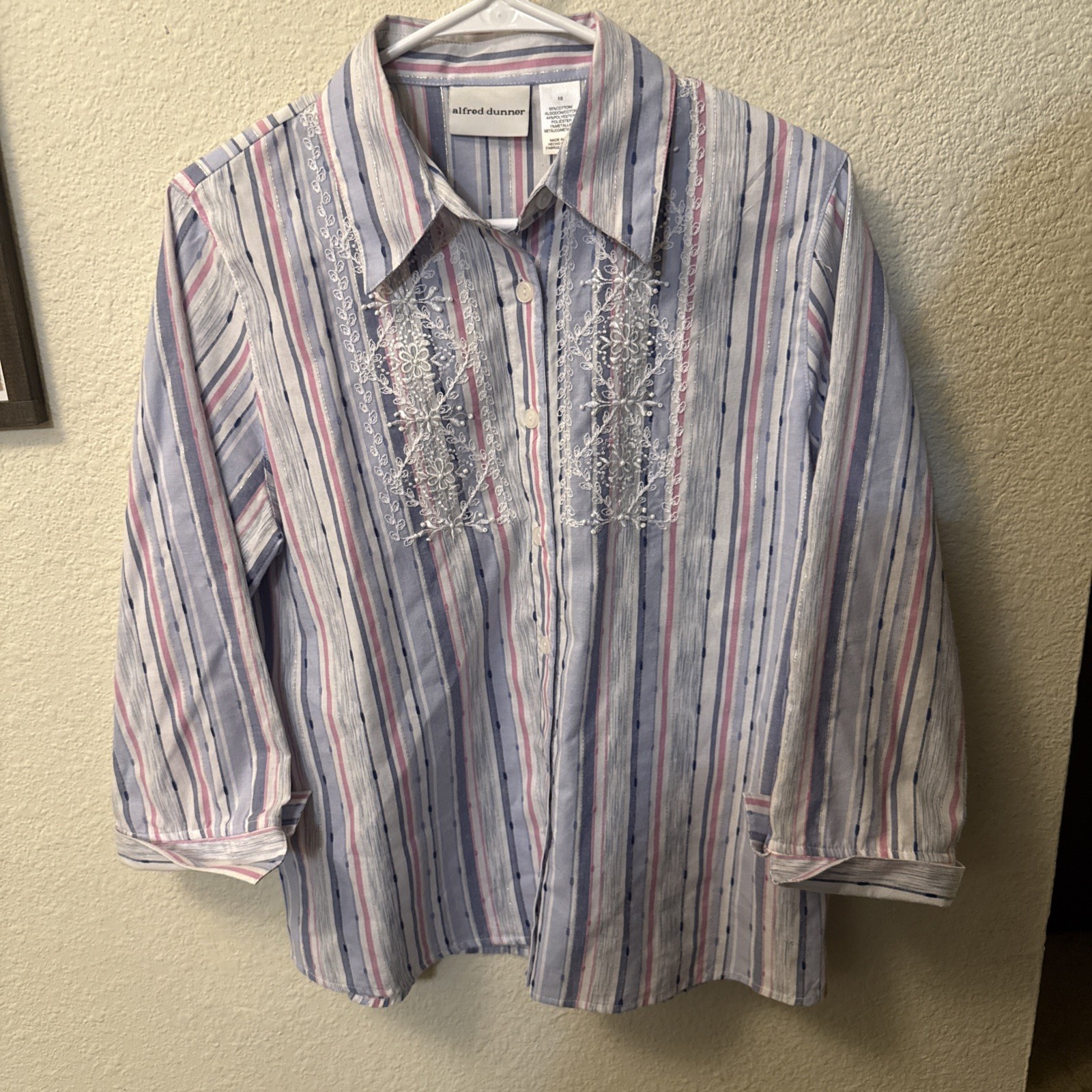 Alfred Dunner Women’s Size 10 shirt pink white blue striped embellish Button-up