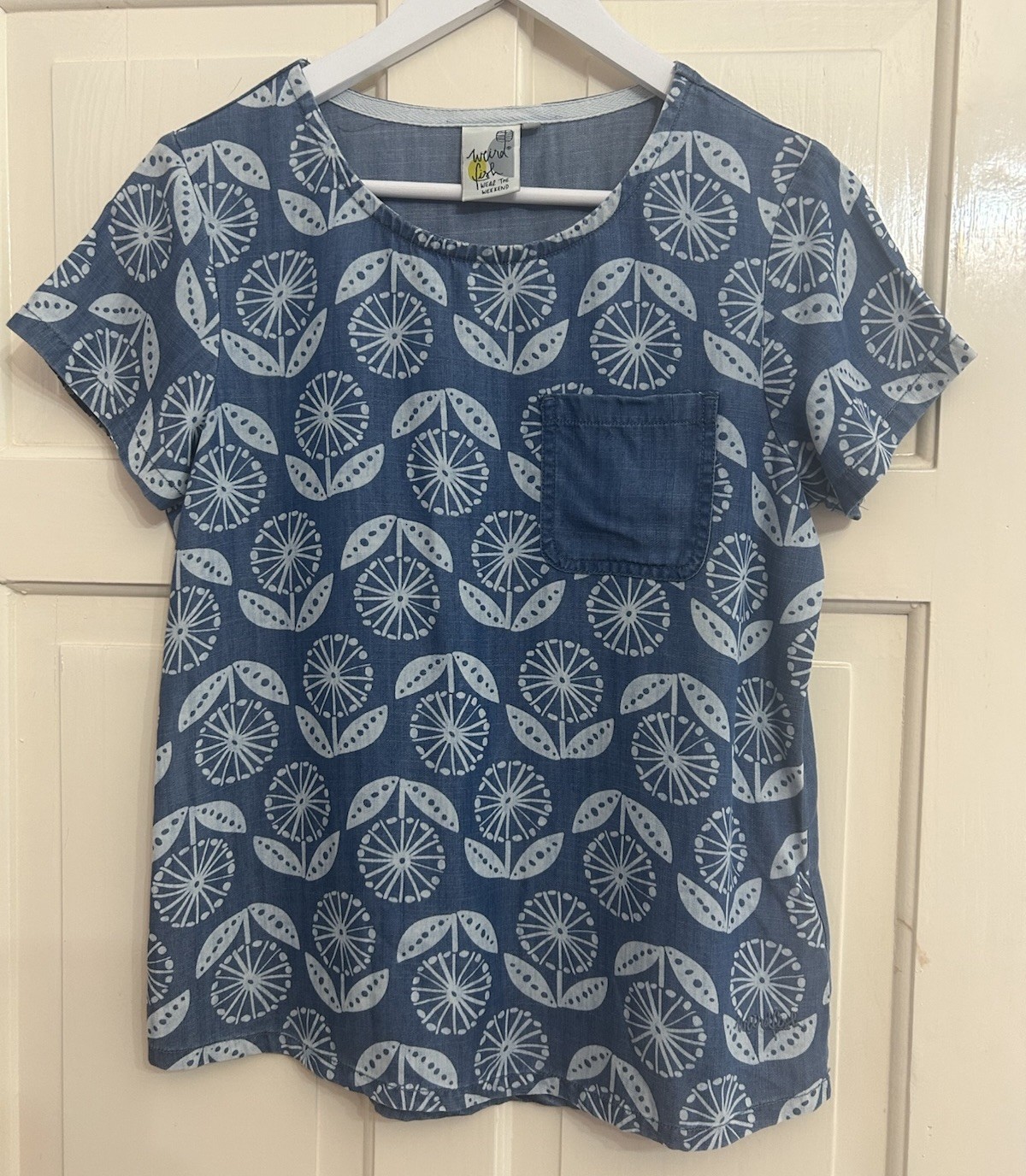 Ladies Weird Fish Blue Floral Pattern Top Size 10 Lyocell Casual
