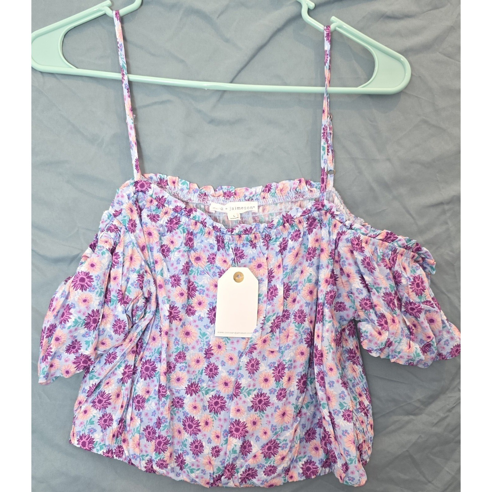 Coco + Jaimeson juniors’ LARGE apparel Crop Purple Floral