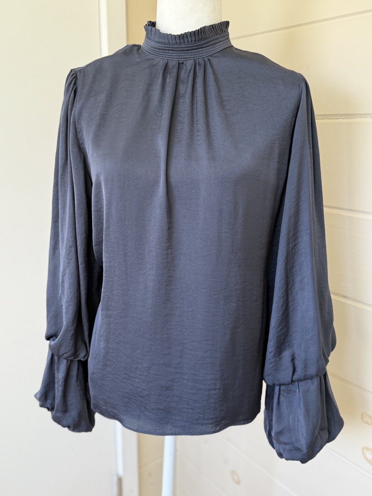 TAHARI Top L Slate Grey Pleated Mock Neck Bishop Sleeve Ruched Collar Whimsigoth