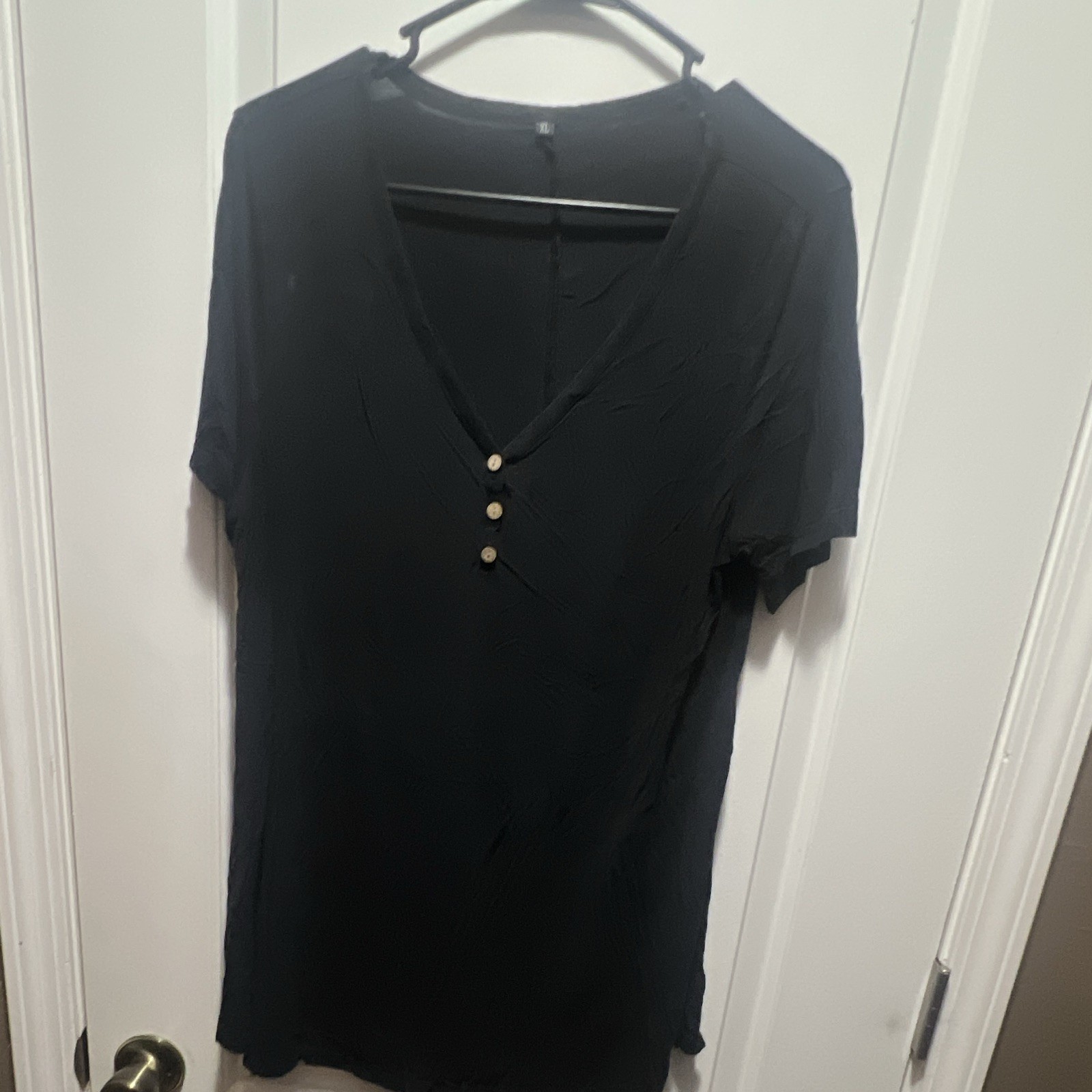 Women’s XL Solid Black V-Neck Short Sleeve Cotton Blend Basic Button T-Shirt