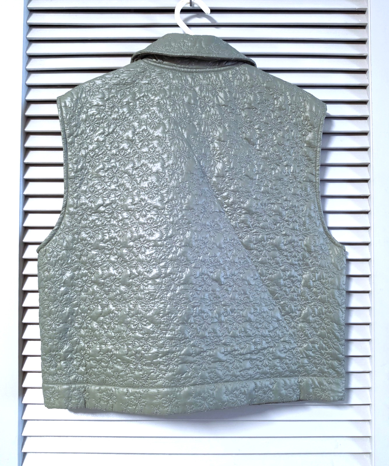 olive stitch chest pockets slevless vest jacket M