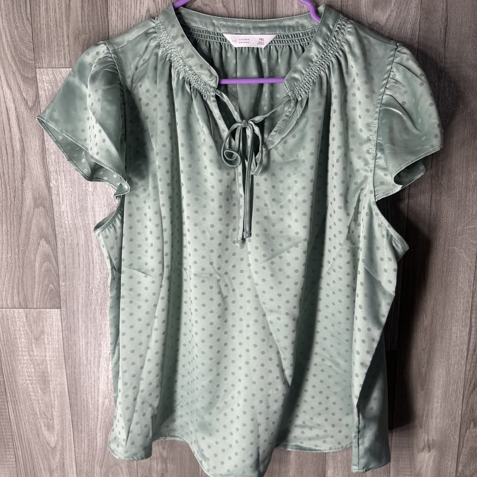LAUREN CONRAD FORMAL BLOUSE GREEN SATIN SHORT SLEEVE POLYESTER SIZE 1X