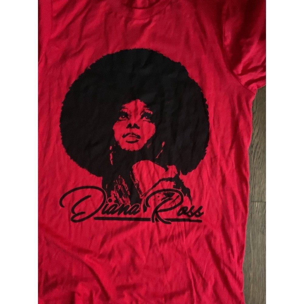 Diana Ross Hollywood Bowl Concert Graphic T-Shirt Red Short Sleeve Womens