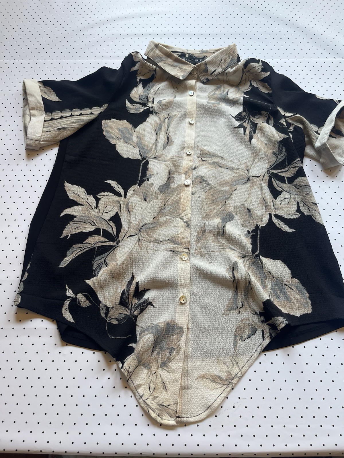 Sara Michelle Floral Button Up Blouse Black Beige Resortwear Oversized Top Med