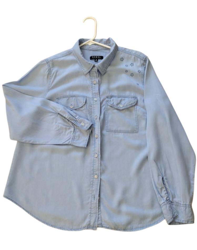 Rebel Button Up Shirt Woman XL Blue Chambray Embroidered Starts Long Sleeves