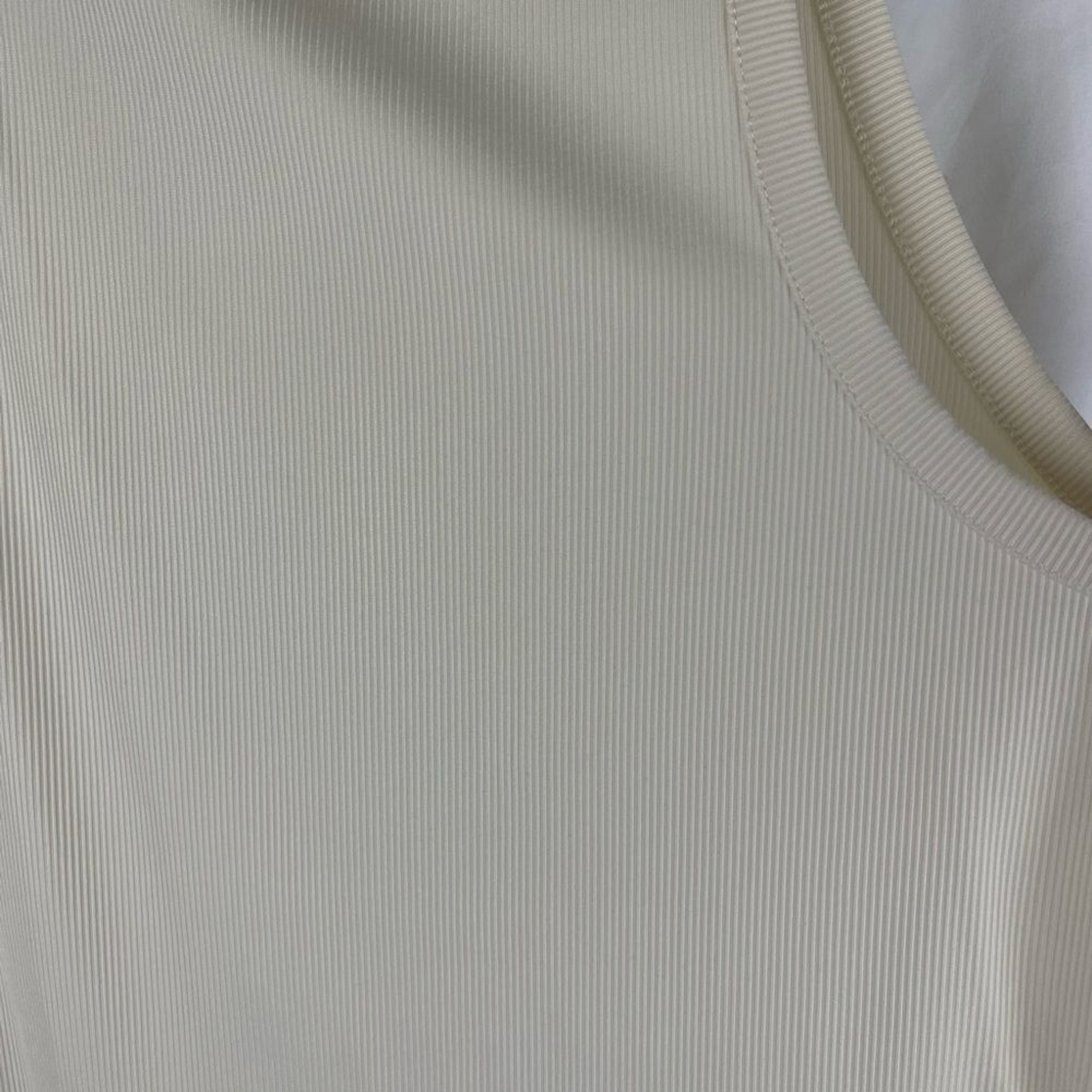 Stylus ribbed ivory crew neck tank top sz 2X has considerable stretch