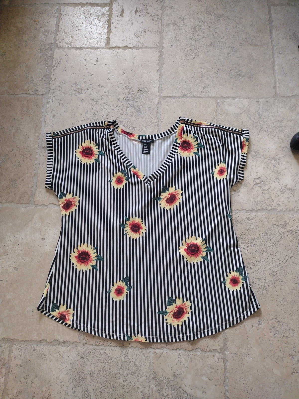 BAE City Blouse Women 2X Multicolor Striped Floral V Neck Zippers on Shoulders