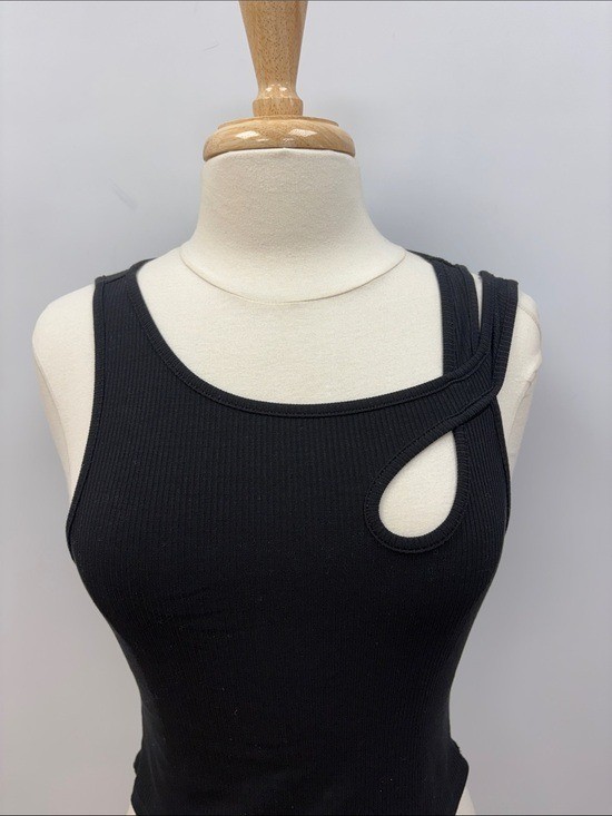 Lovers & Friends Cassidy Stretch Ribbed Knit Cut-Out Crop Tank Top Black Medium