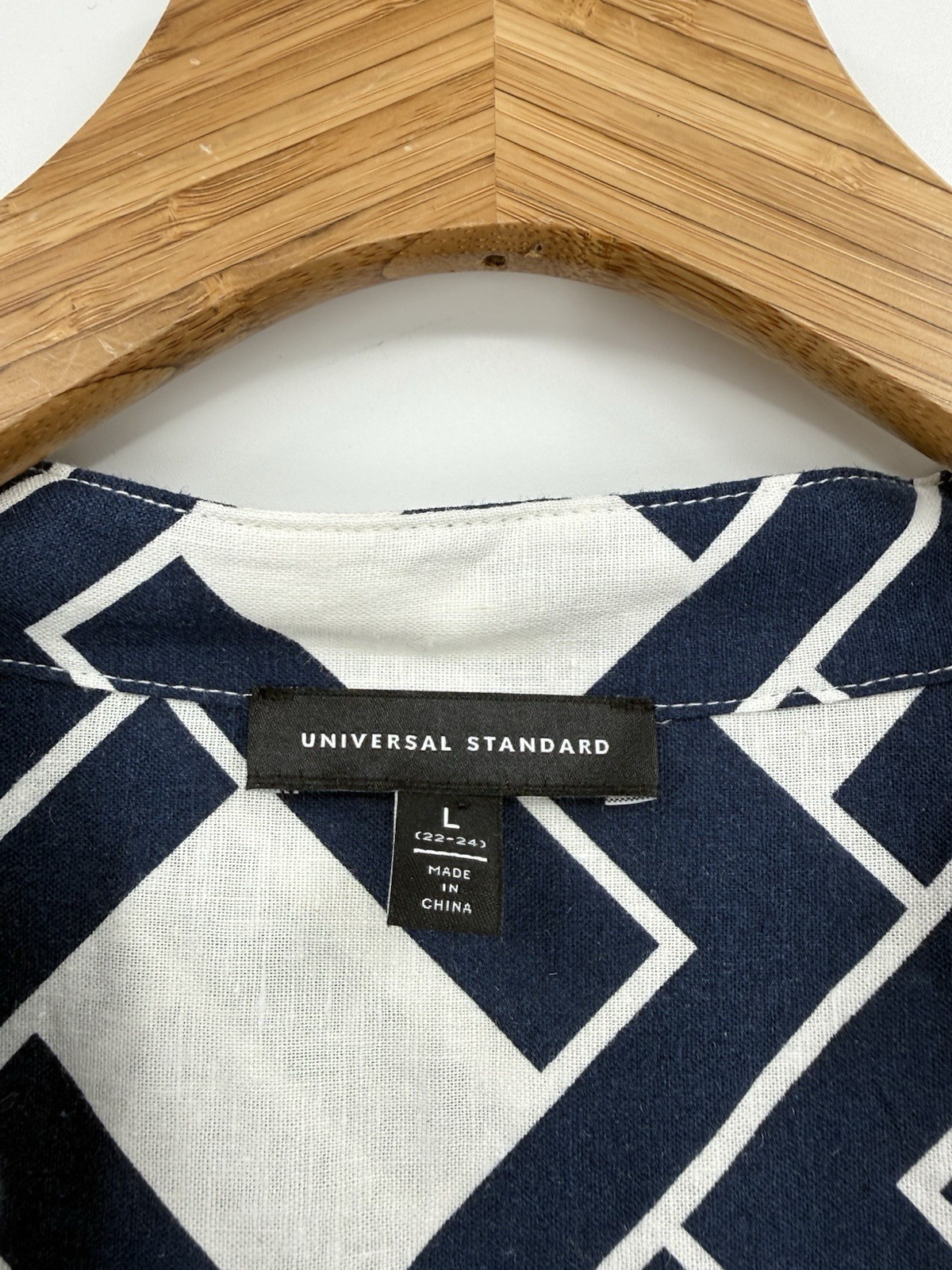 Universal Standard Avalon Linen Blend Blouse in Geometrica Print Size L, 22-24