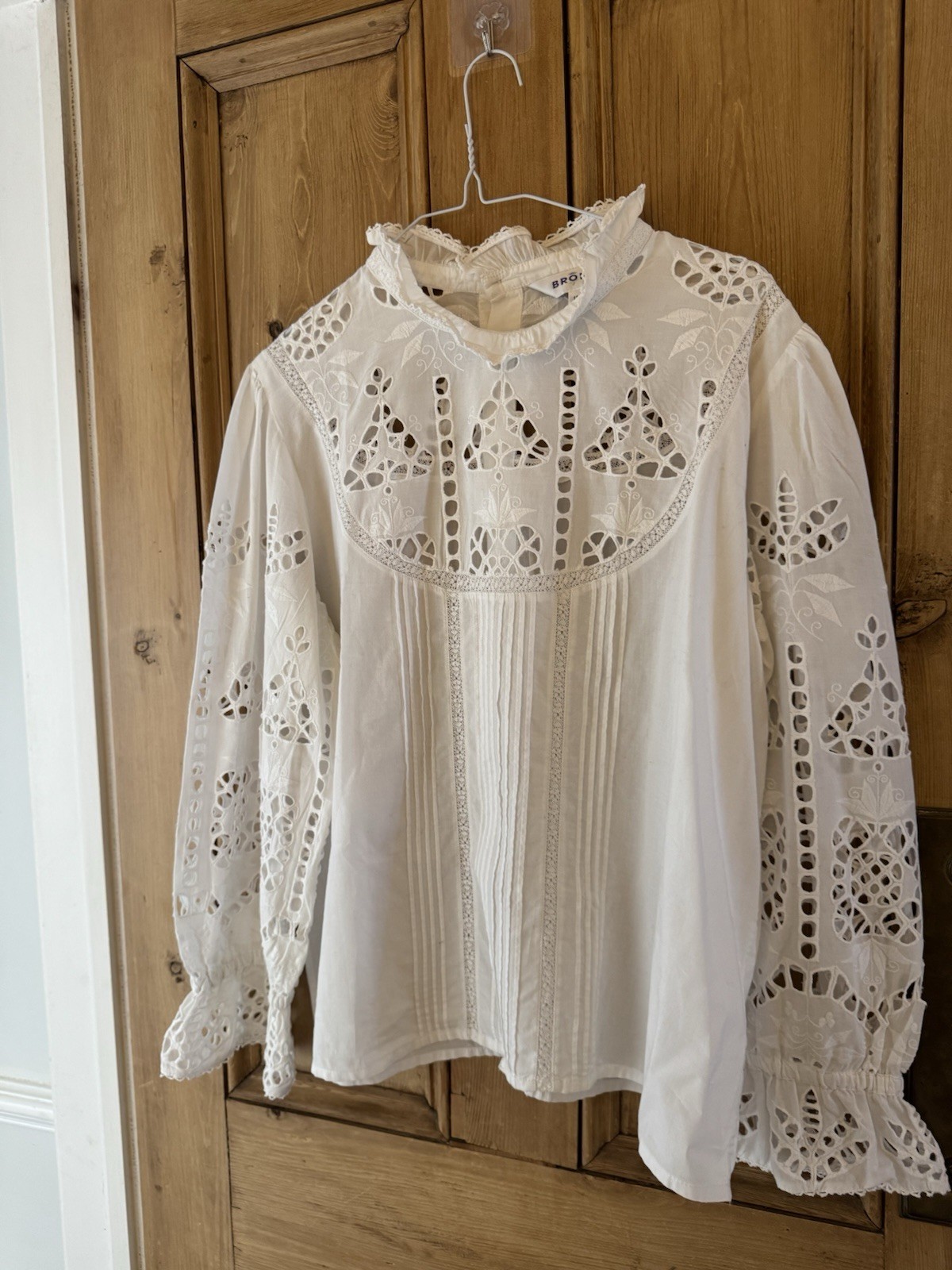 Brora Button Back Blouse- UK 16 -White Cotton Pintuck Pie Crust
