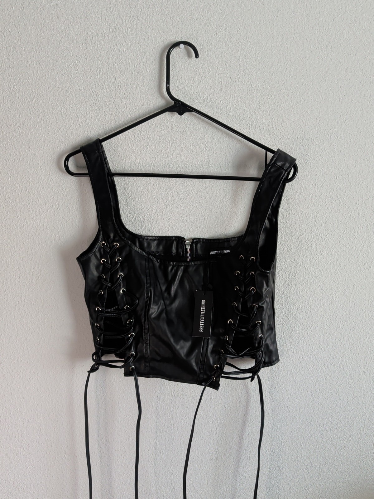 Pretty Little Thing Black Faux Leather Bustier Top Women’s Size 4NWT Biker