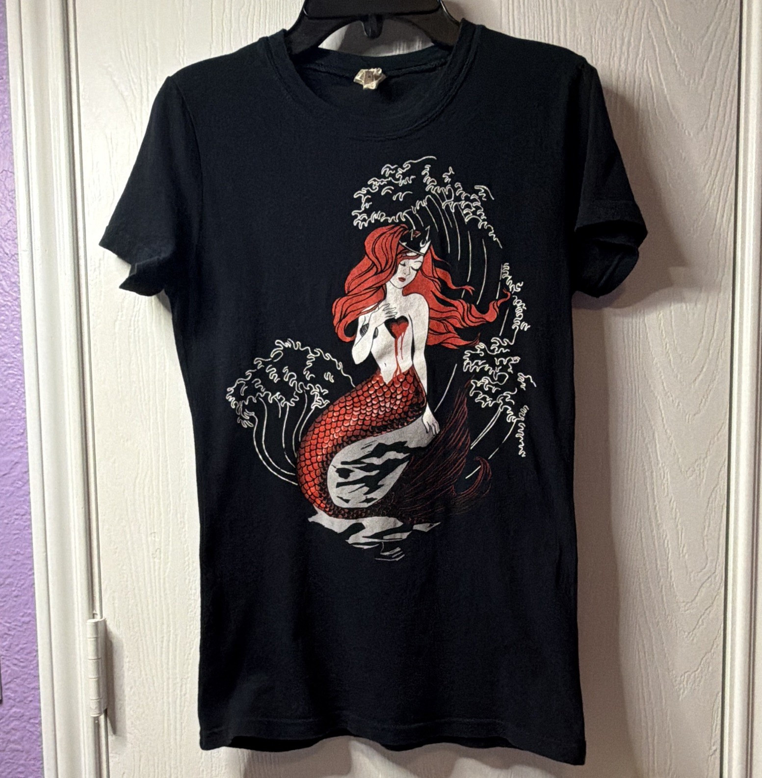 Vintage 2000’s Hot Topic Black Mermaid Graphic Crew Neck T-Shirt Women’s S RARE!