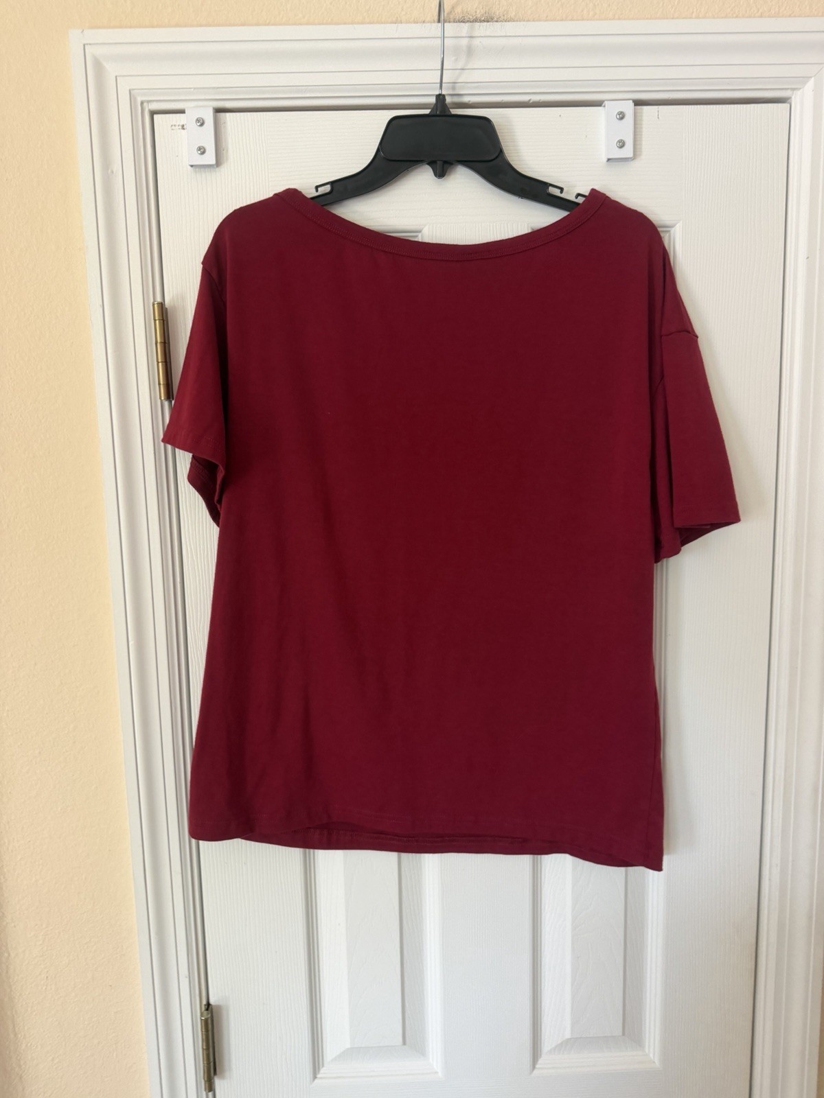 Trendy Queen Red T Shirt Size Small