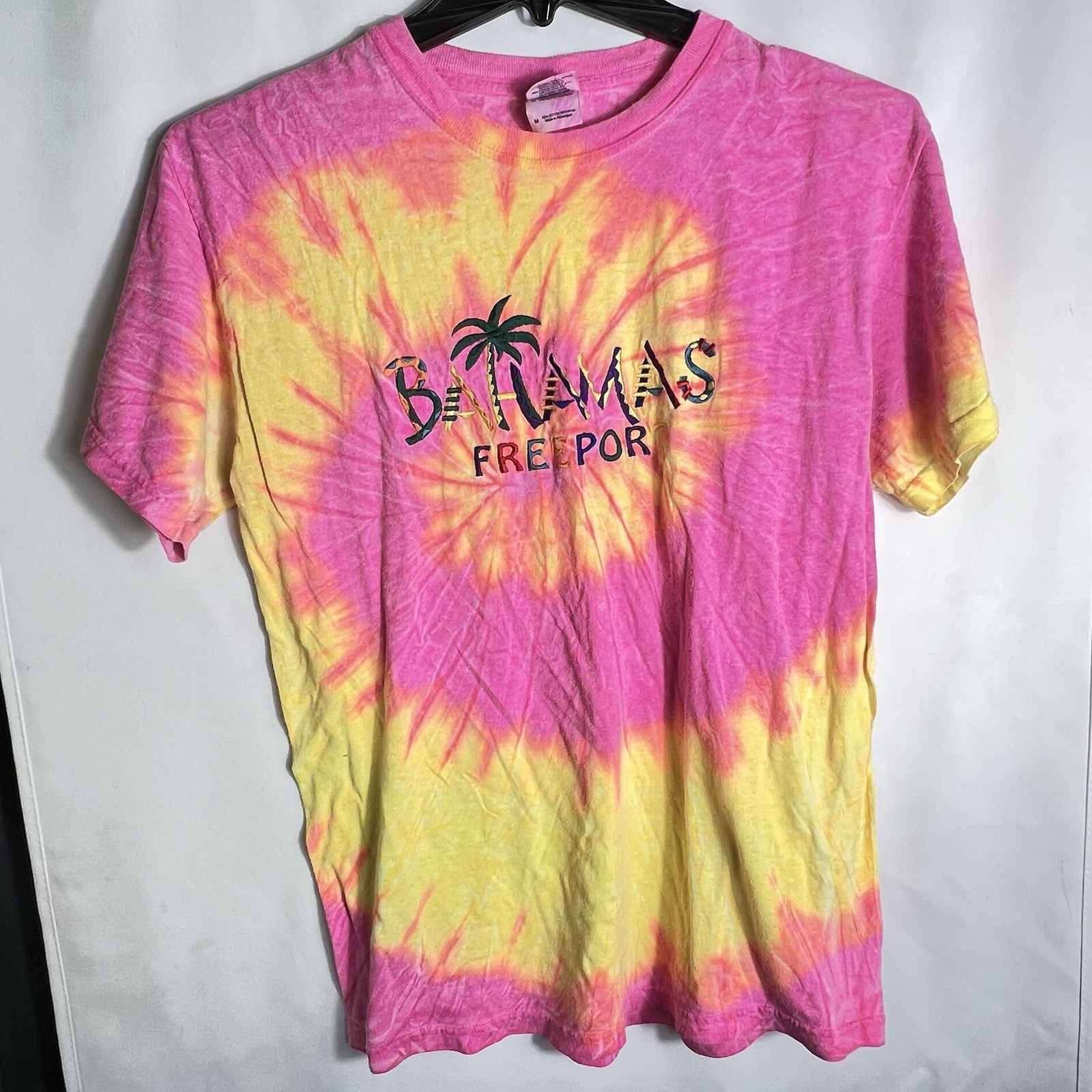 Bahamas Freeport Tie Dye T-Shirt Pink Yellow Embroidered Palm Tree Souvenir M