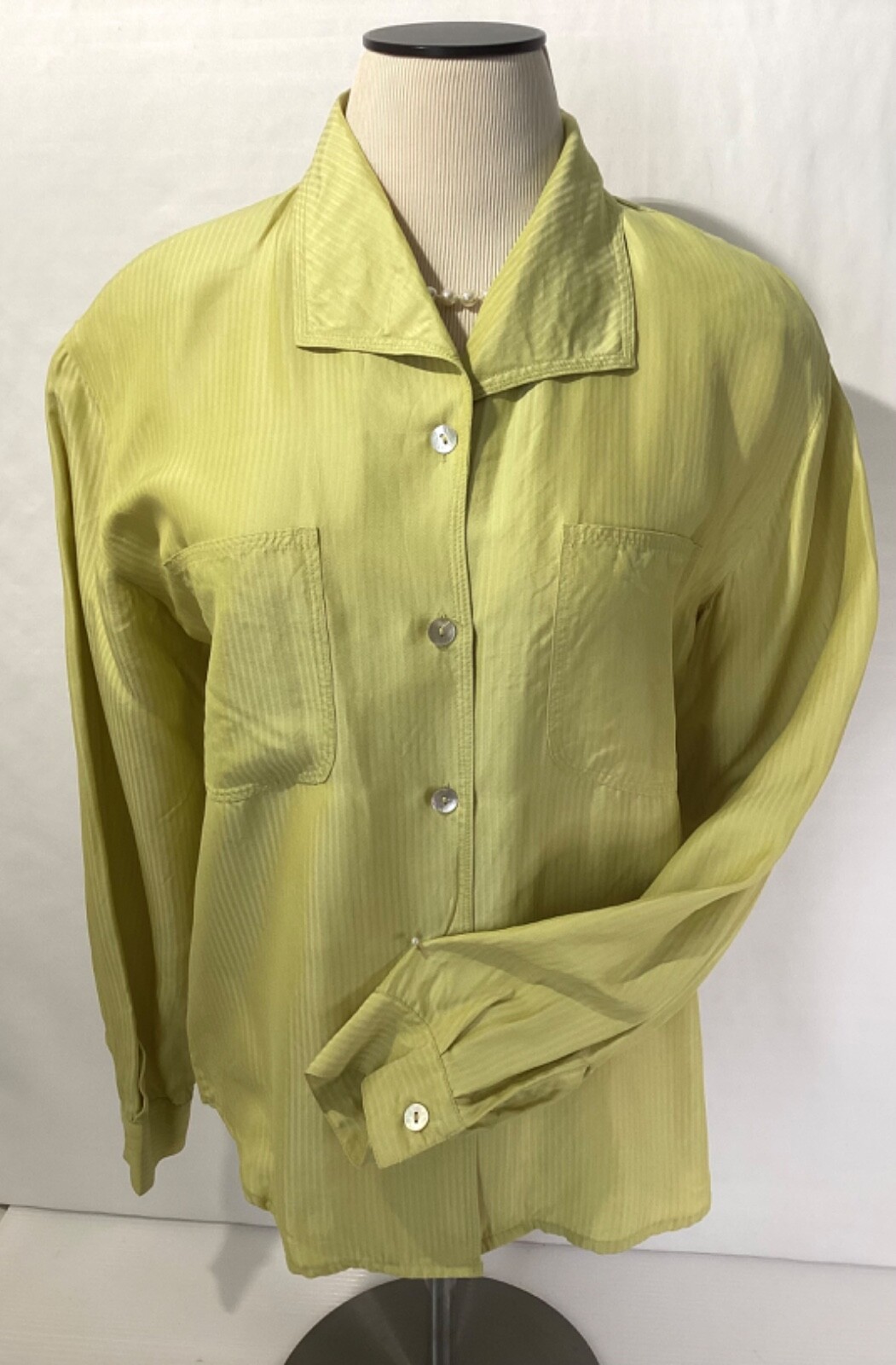 Silk Essentials Size M Women’s Blouse Silk/Polyester Lime Green Long Sleeves