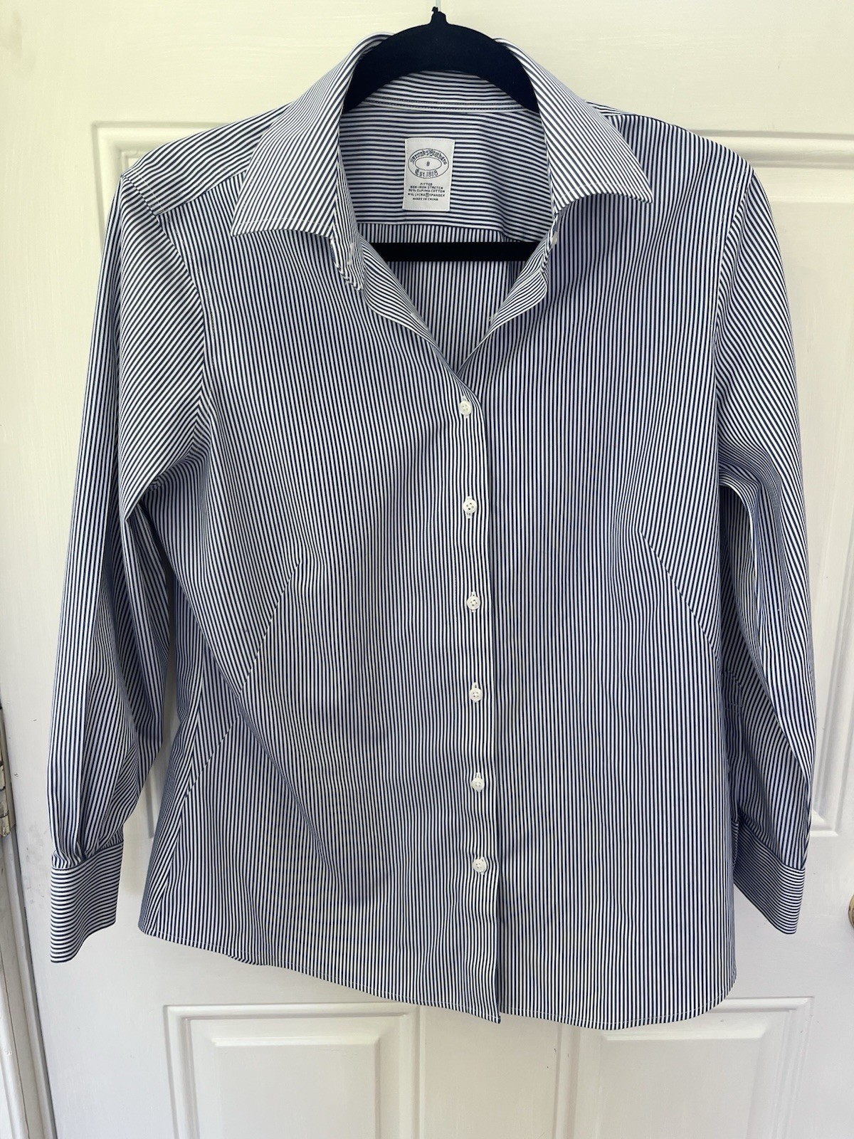 Brooks Brothers Fitted Women’s Size 8 Non Iron Stretch Navy & White Button Down