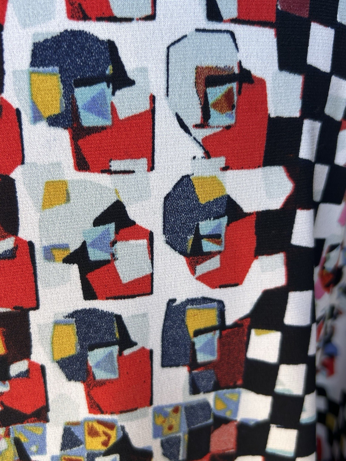 BALI Corp Top Size Medium Multicolor Geometric Print Chiffon Hem Stretch EC