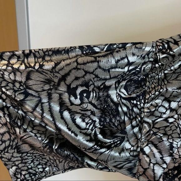Fourteenth Place Top Womens Size Medium Black Silver Tiger Print Polyester Style