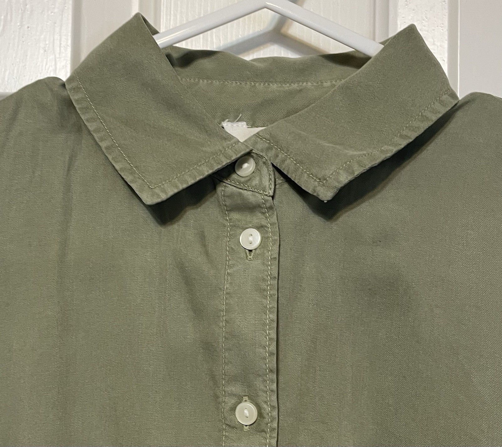 NWT Caslon Olive Green Women’s Roll Tab Sleeve Button Down Blouse Small Hi Low