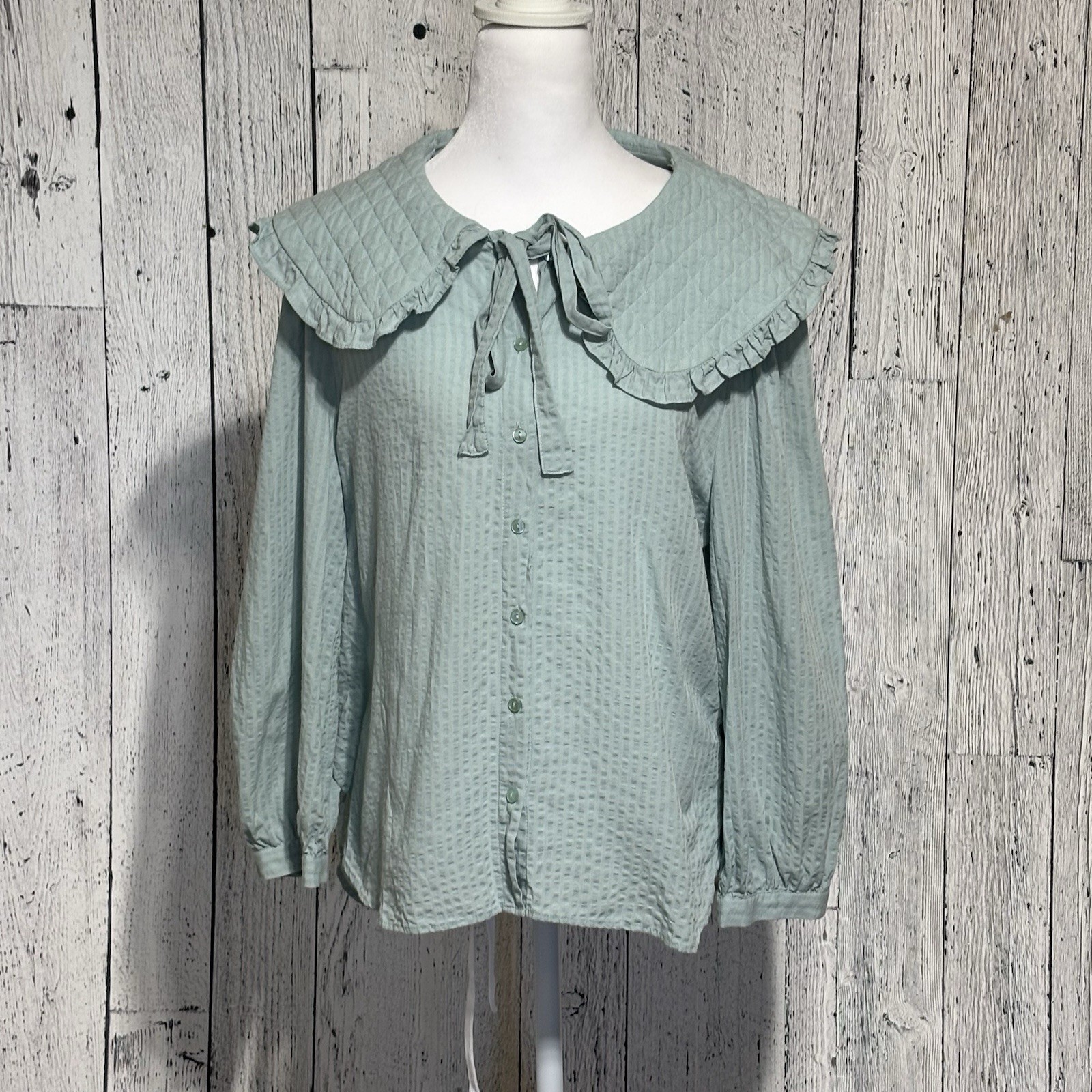 MNG Mango Green Bottom Down blouse Size S Oversize Ruffled Quilted Collard -tie