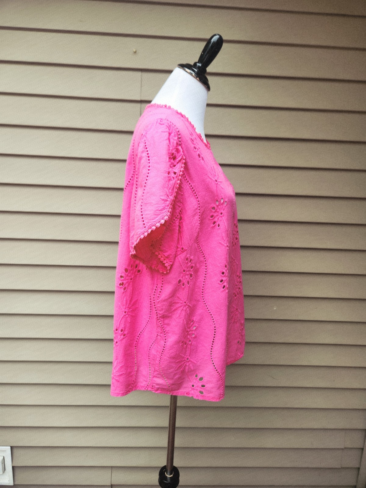 SHEIN Plus Pink Eyelet Print Blouse SIZE 3XL Tulip Sleeves Lightweight Bright