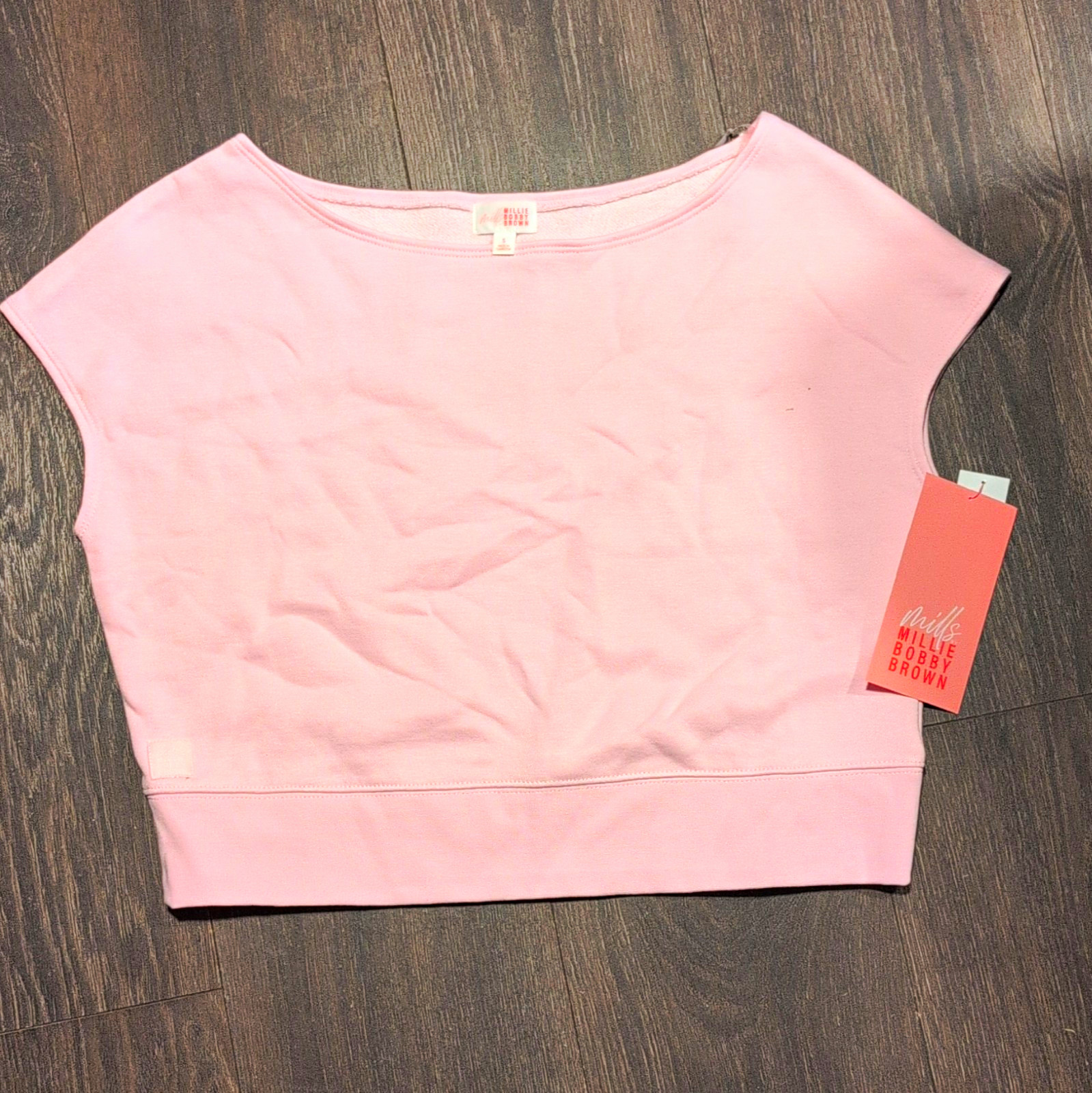 Millie Bobby Brown Women’s S Pink Solid Fleece Cropped Round Neck Cap Sleeve Top