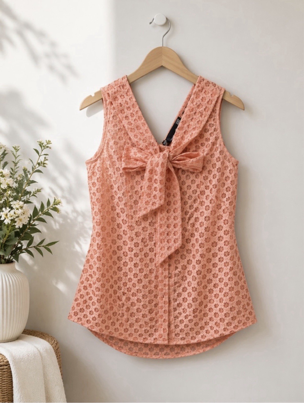 Love Moschino Lace Bow Sleeveless Top Peach Pink Size 44 US 8 EU M Italy