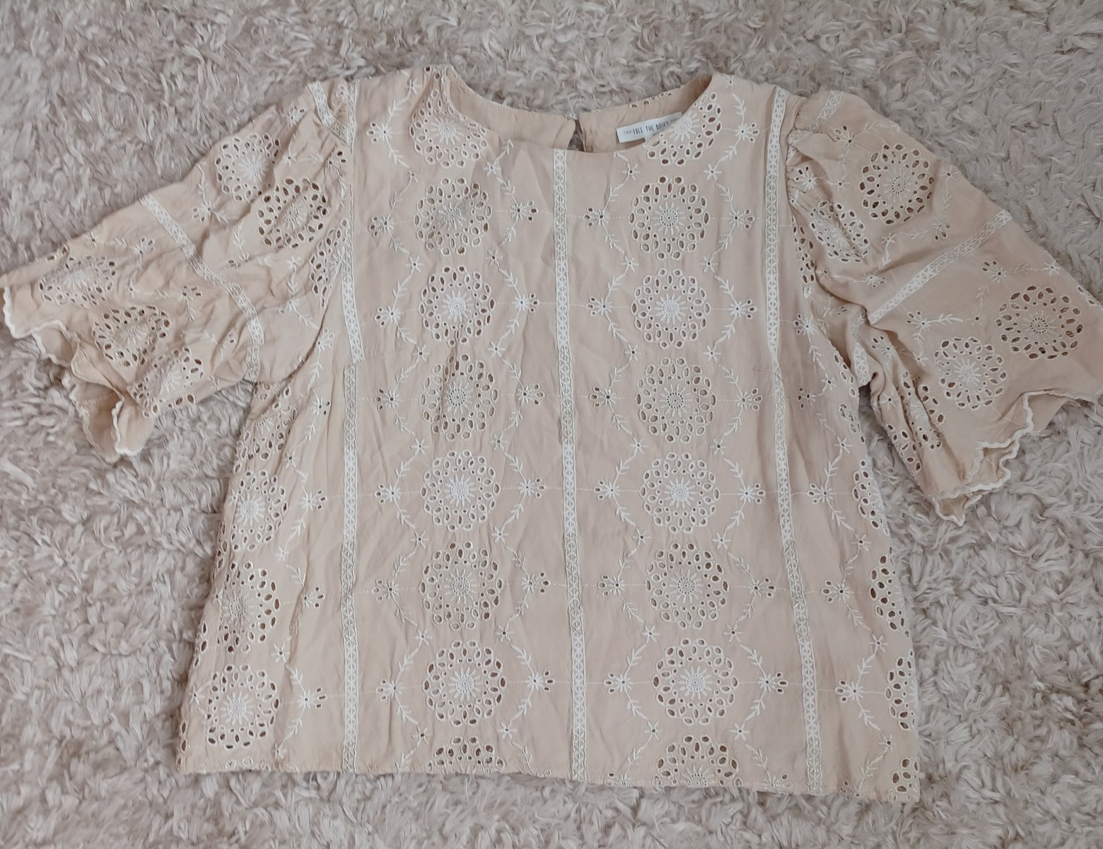 Free the Roses Womens Sz L Short Slv Shirt Blouse Embroidered Boho Fully Lined