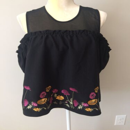 Blue Rain Women’s Black Embroidered Cold shoulder Blouse Size Medium M**