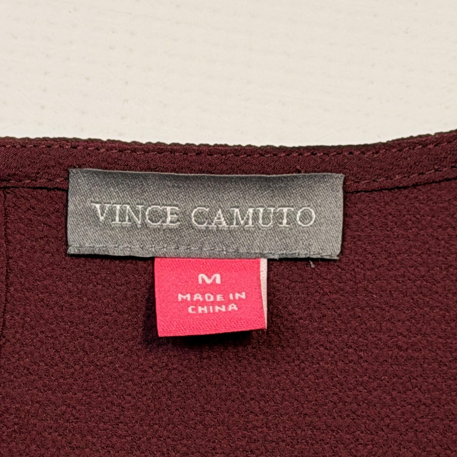 Vince Camuto Blouse Womens Medium Cabernet Textured Long Sleeve Tie Cuff Top NEW