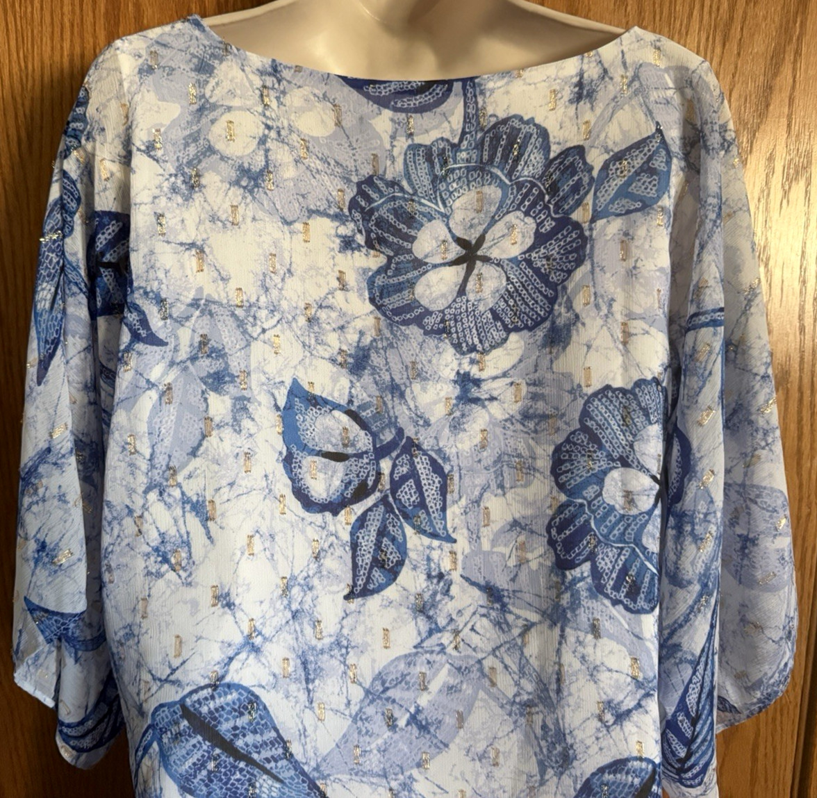 White House Black Market Top Blue White Gold 3/4 Sleeves V-Neck Women’s Size Med