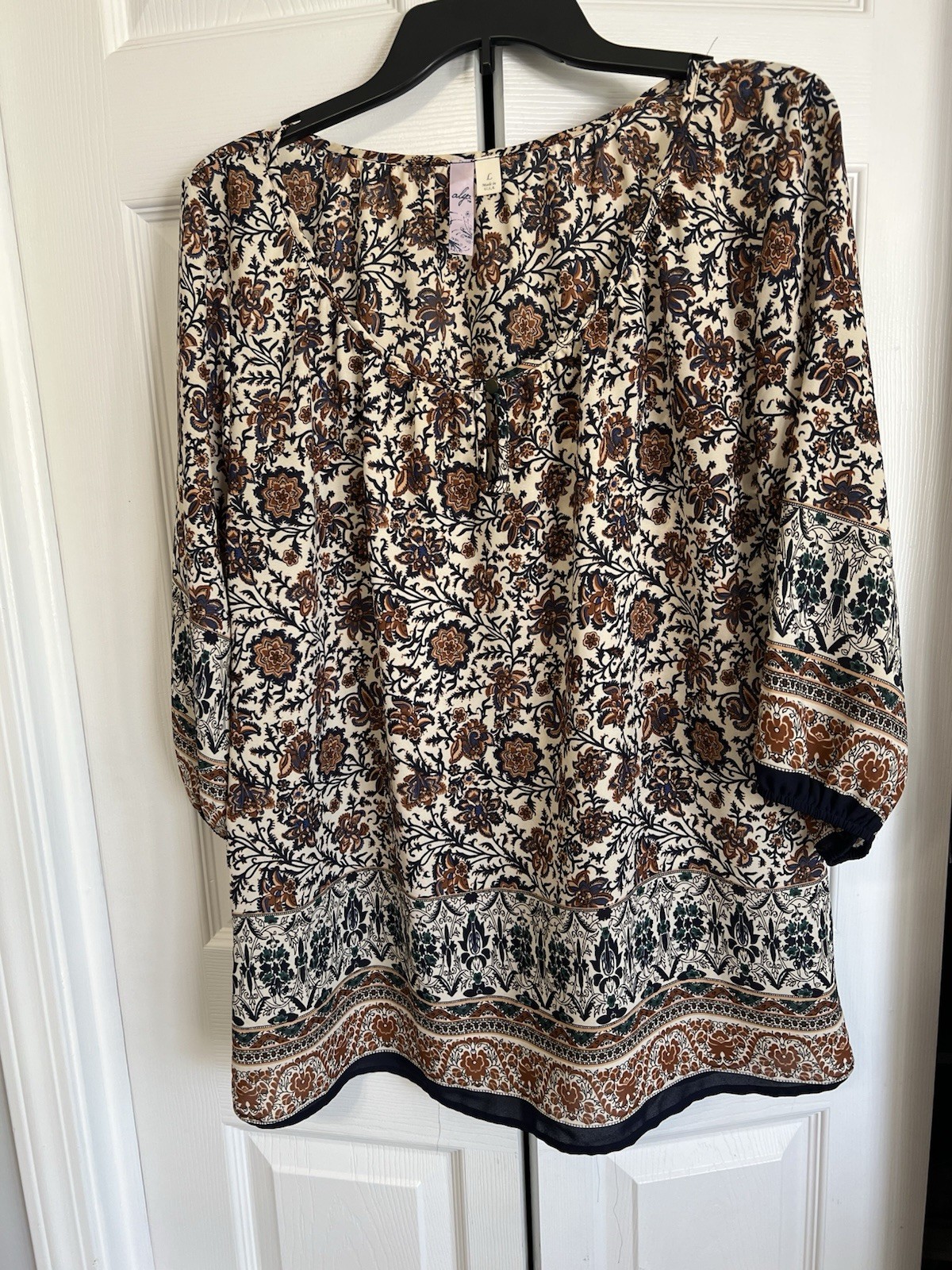 Alya L Multi Color Tunic 3/4 Slvs 100% Poly Scoop Neck Pullover