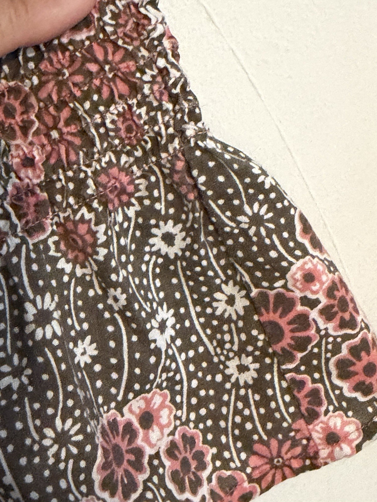 IZOD Women’s Brown Pink White Floral Button Front Smocked Blouse Short Sleeve M