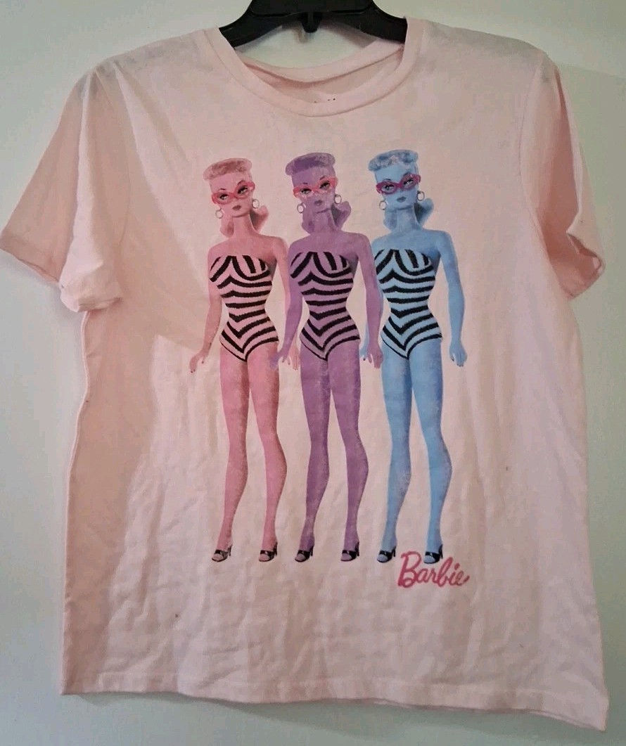 Love Tribe Juniors’ Retro Barbie Crewneck T-Shirt – Ballet Slipper, Size Small