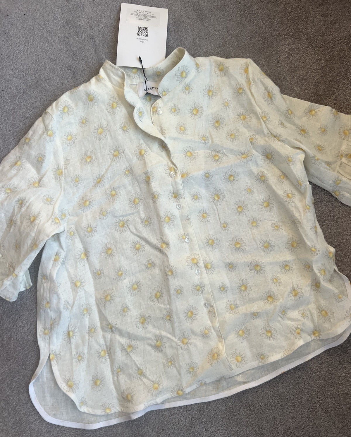 Sleeper Daisy Print 100% Linen Ruffle Sleep Top or Blouse – White/Yellow – XL