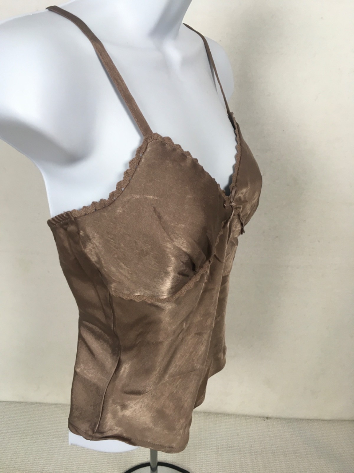 No Boundaries Camisole Top Women Size XS 0 to 2 Light Brown V neck Bow Adj Strap