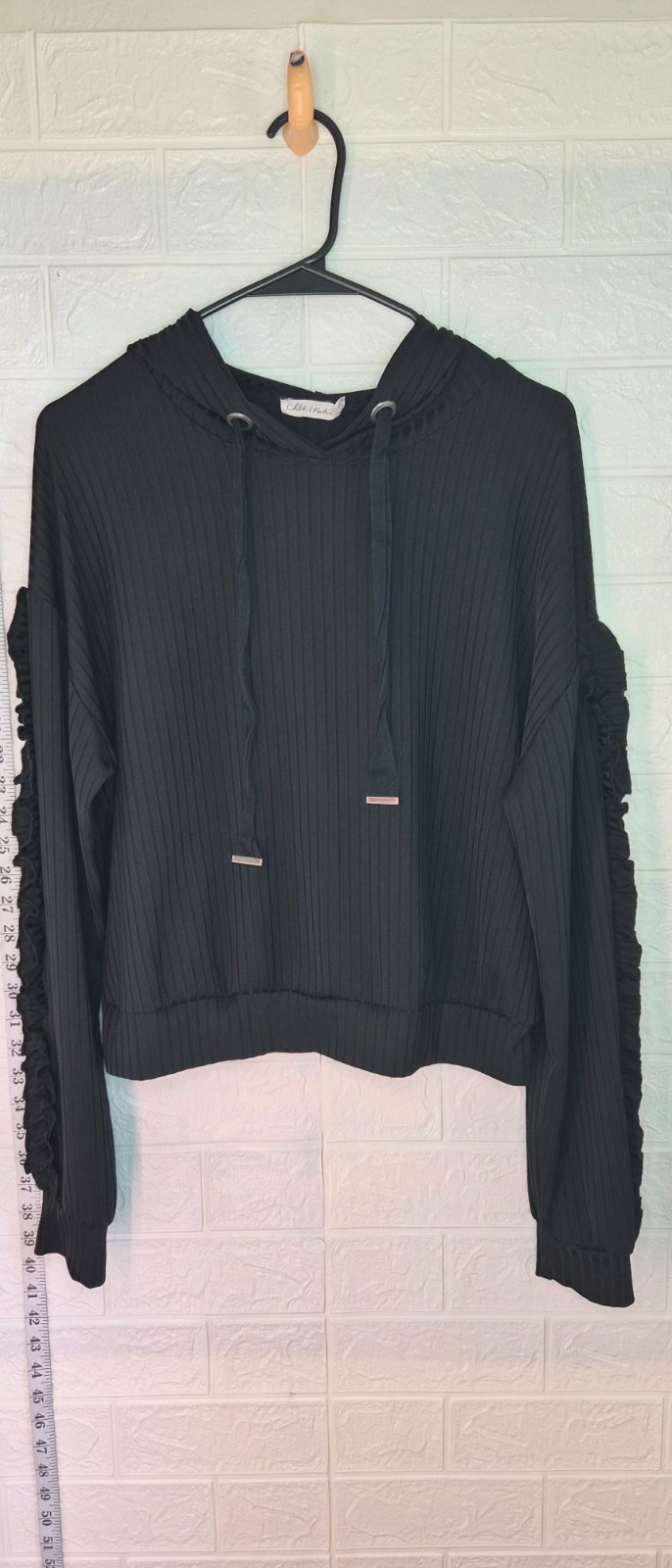 Chloe & Katie Sz Medium Black Ruffle Sleeve Accents w/Ribbed texture w/big Hood