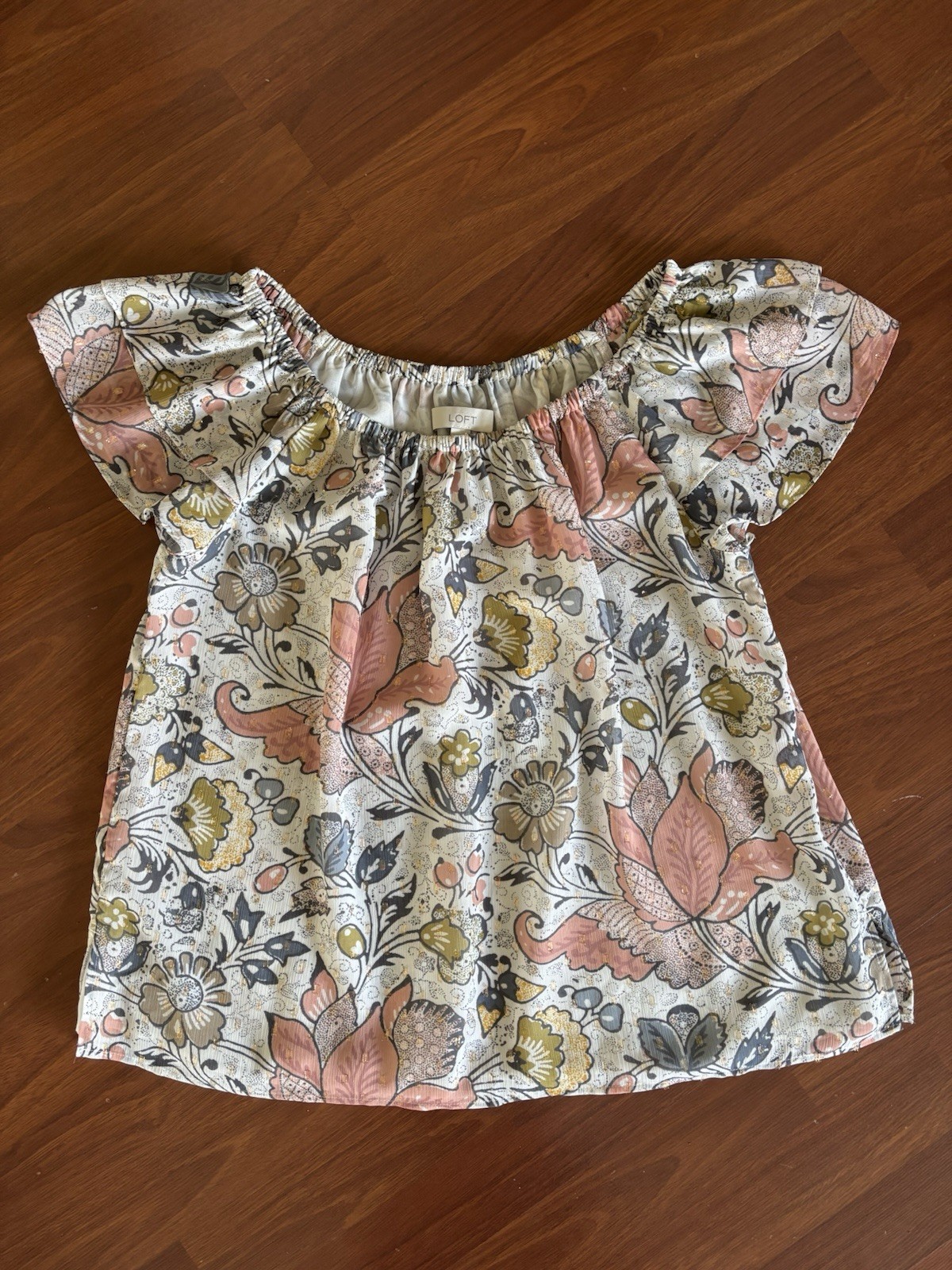 Loft Women’s Top Size M Ruffles Pink Off Shoulder Or Normal Wear Flutter Sleeves
