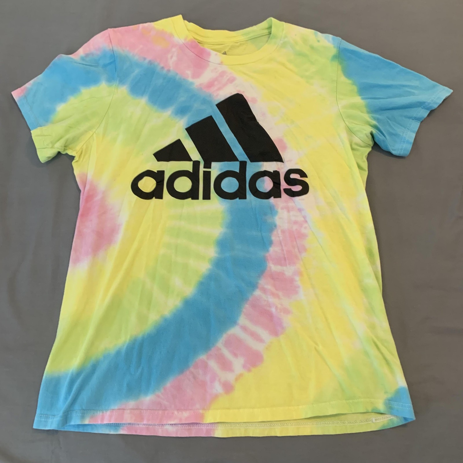Adidas Shirt Womens Medium Tie Dye Amplifier Tee Blue Yellow Pink Logo Graphic